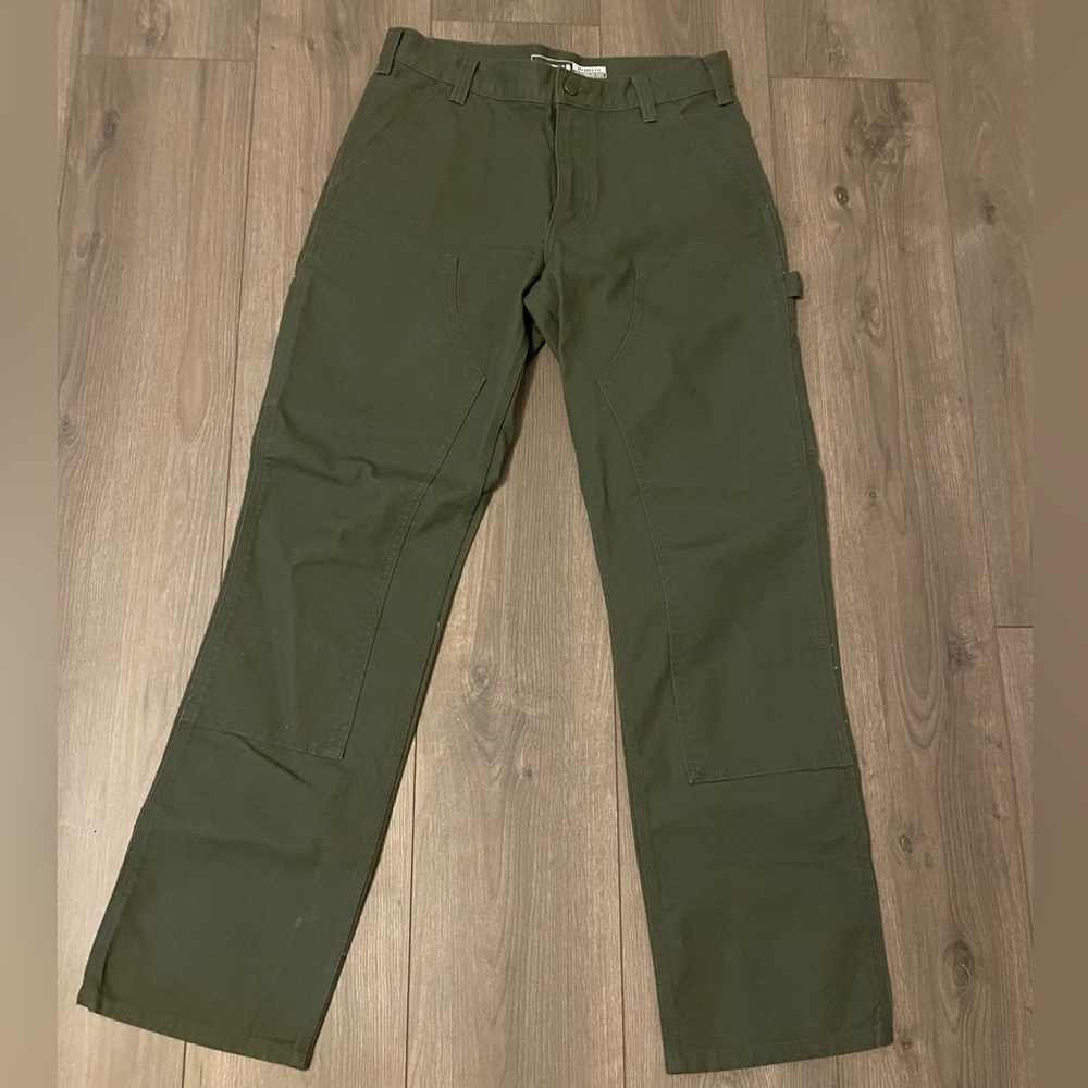 carhartt size 31/32 olive color *never worn before*